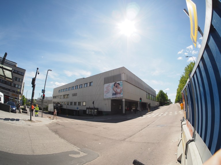 OLYMPUS DIGITAL CAMERA