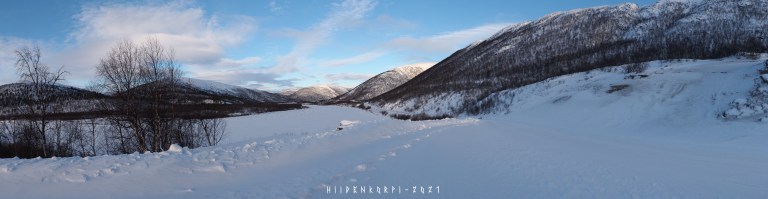 Projection: Cylindrical (1)FOV: 169 x 70Ev: 13.02