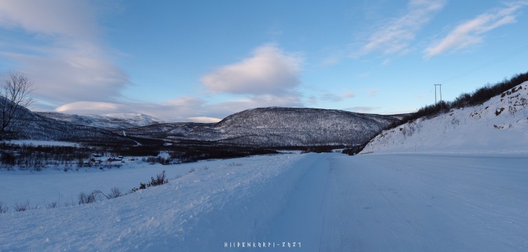 Projection: Cylindrical (1)FOV: 115 x 64Ev: 12.97